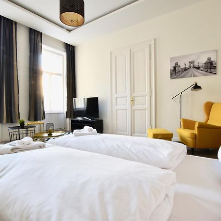 Standard Apartment By Hi5 - Dessewffy 39 Budapest Kültér fotó