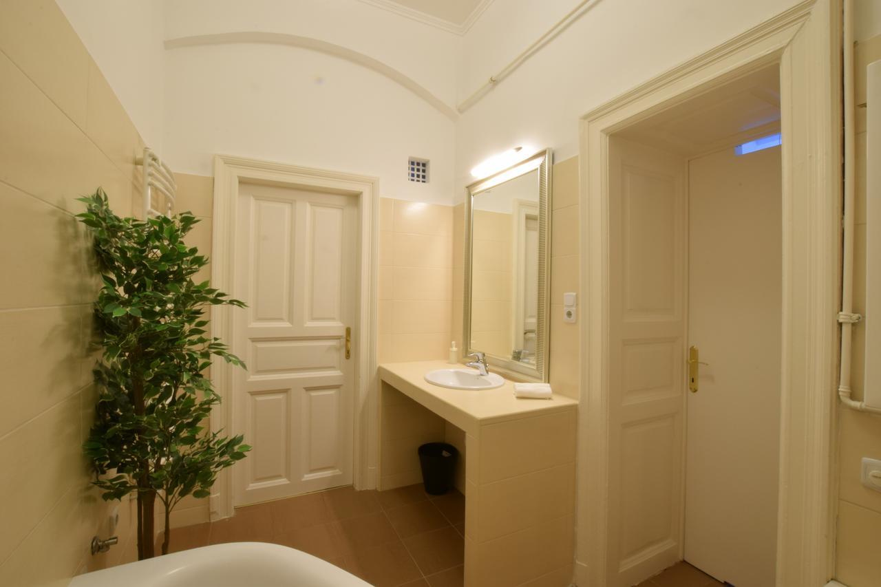 Standard Apartment By Hi5 - Dessewffy 39 Budapest Kültér fotó
